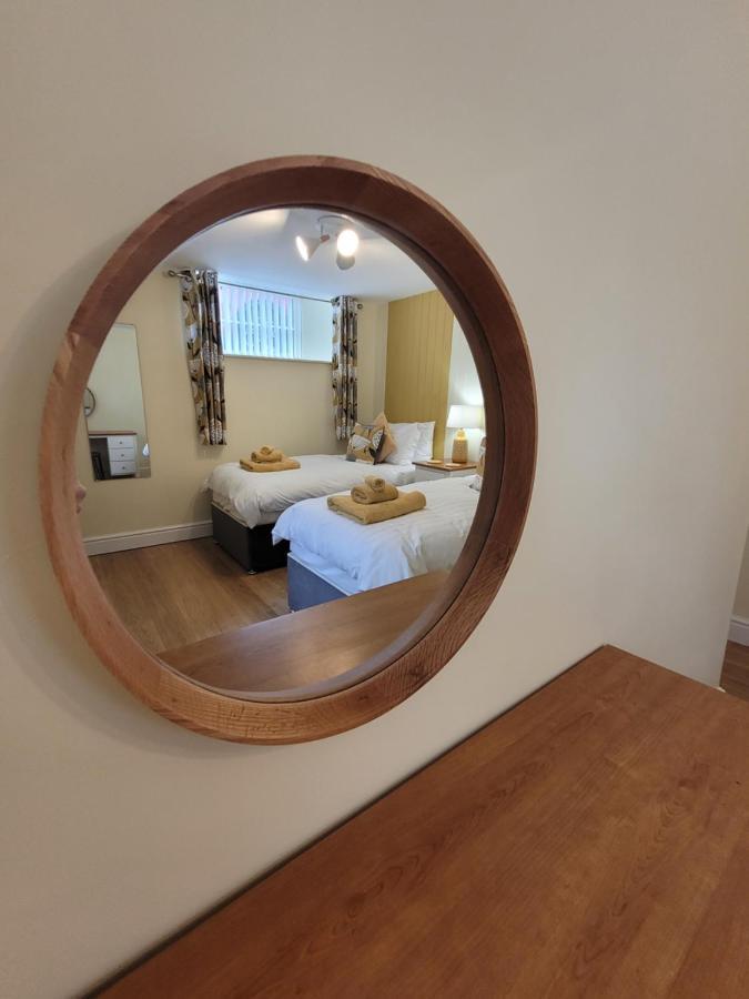 Llys Bach Apartment At Llys Aeron Aberaeron Exteriör bild